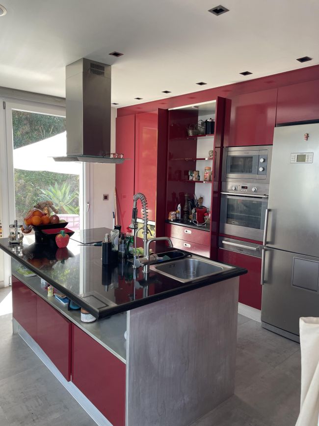 Luxury Villa with Guest Apartment in Los Arqueros - Benahavis