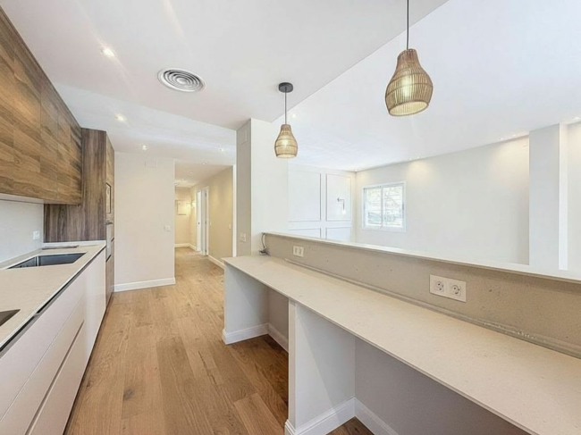 Leilighet på grunnplan til salgs i Estepona Puerto, Estepona by