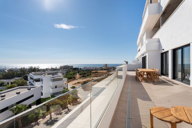 Spacious New Build 4-Bedroom Apartment with Panoramic Views – Navigolf Suites, La Cala de Mijas