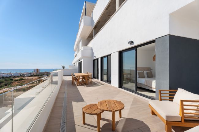 Spacious New Build 4-Bedroom Apartment with Panoramic Views – Navigolf Suites, La Cala de Mijas