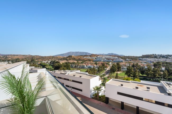 Spacious New Build 4-Bedroom Apartment with Panoramic Views – Navigolf Suites, La Cala de Mijas