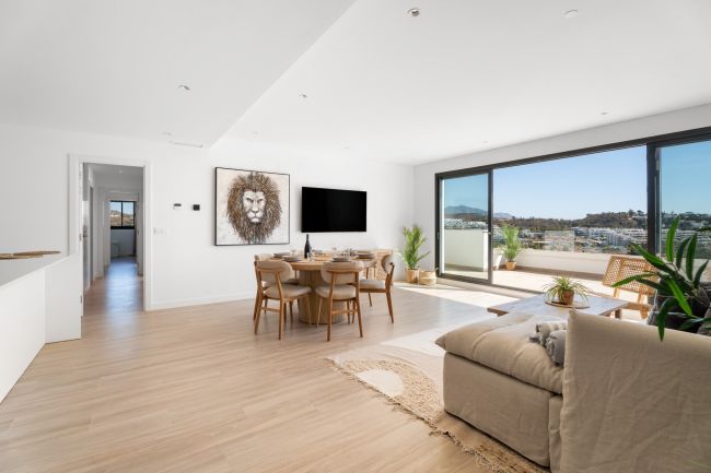 Spacious New Build 4-Bedroom Apartment with Panoramic Views – Navigolf Suites, La Cala de Mijas