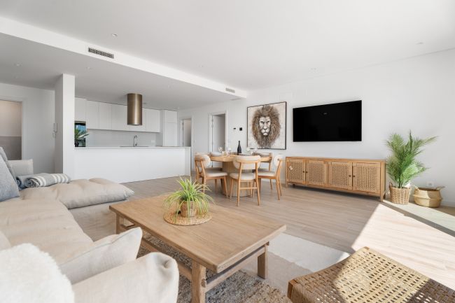 Spacious New Build 4-Bedroom Apartment with Panoramic Views – Navigolf Suites, La Cala de Mijas