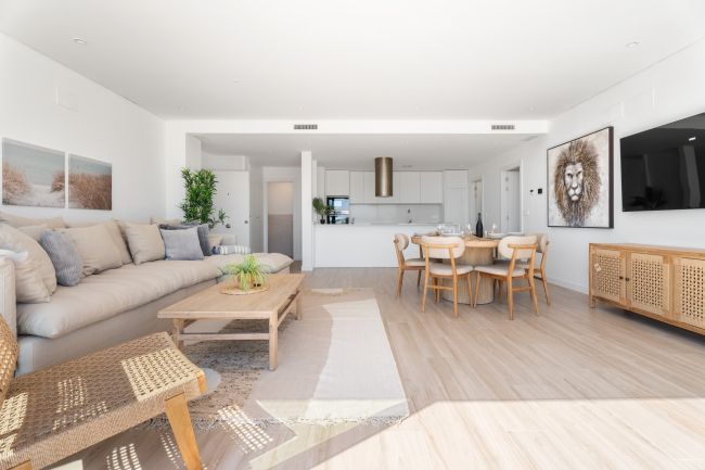 Spacious New Build 4-Bedroom Apartment with Panoramic Views – Navigolf Suites, La Cala de Mijas