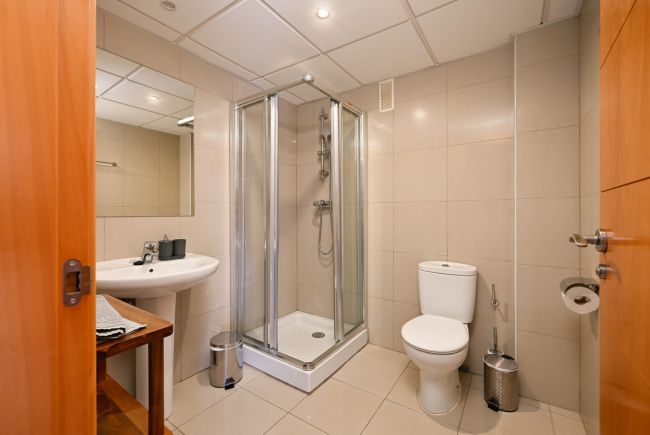 Sjarmerende tomannsbolig med 3 soverom og privat hage