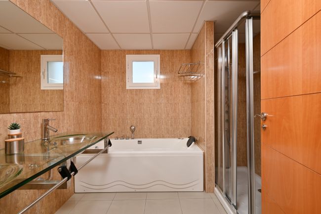 Sjarmerende tomannsbolig med 3 soverom og privat hage