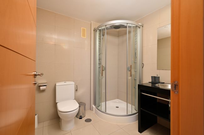 Sjarmerende tomannsbolig med 3 soverom og privat hage