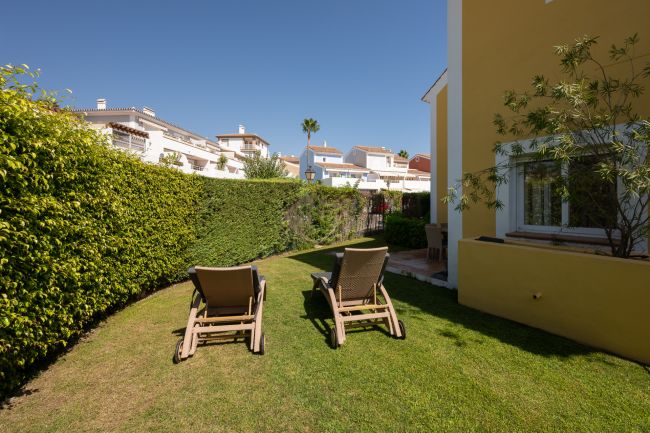 Sjarmerende tomannsbolig med 3 soverom og privat hage