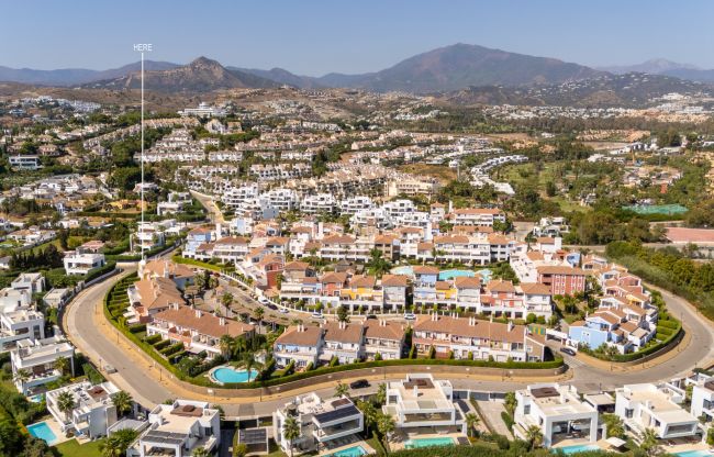 Sjarmerende tomannsbolig med 3 soverom og privat hage