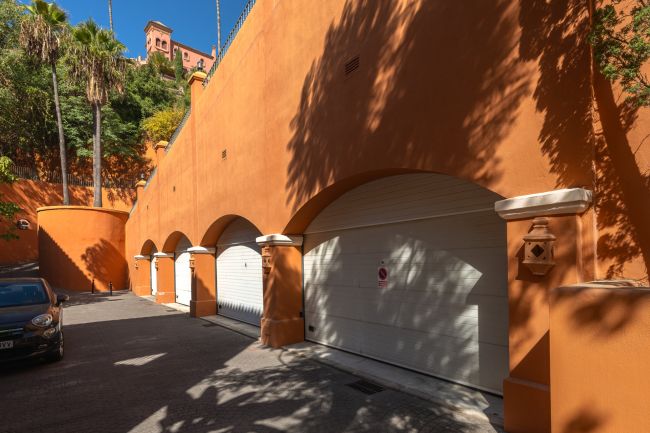 Exclusive 3 Bedroom Apartment with Panoramic Views and Huge Private Garage