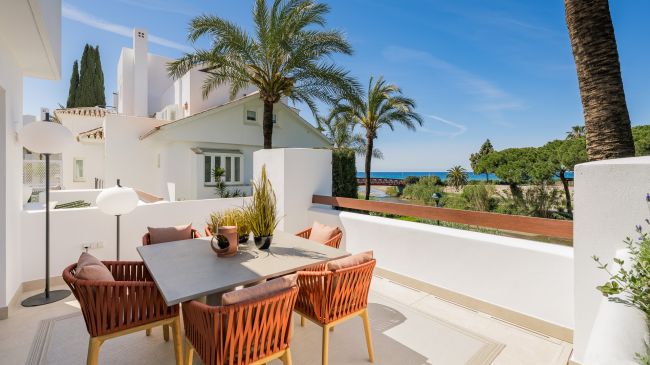 FIRST LINE BEACH RESIDENCE - 6 BEDROOMS