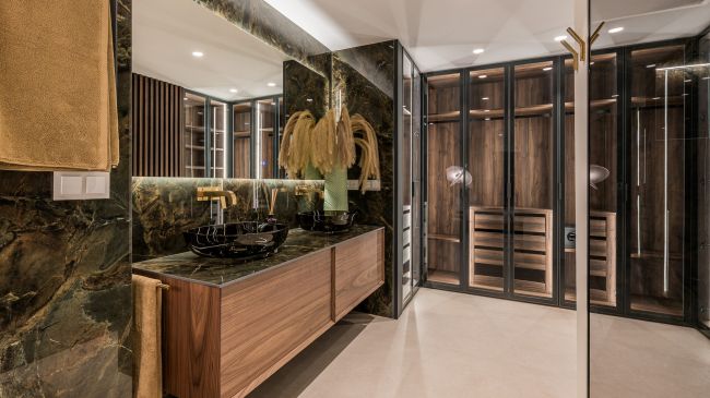 FIRST LINE BEACH RESIDENCE - 6 BEDROOMS