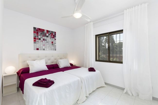 Villa – Chalet in Nueva Andalucía, Costa del Sol