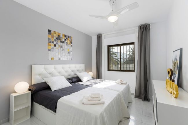 Villa – Chalet in Nueva Andalucía, Costa del Sol