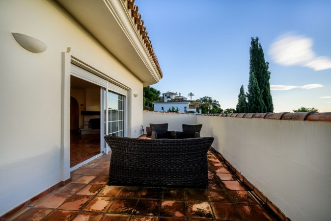 VILLA EN NUEVA ANDALUCIA - MARBELLA