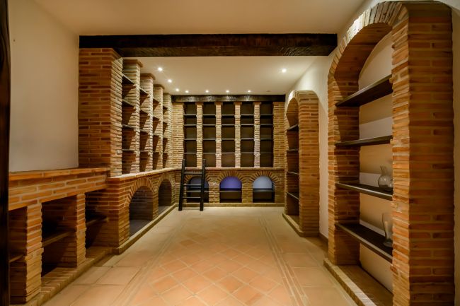 VILLA EN NUEVA ANDALUCIA - MARBELLA