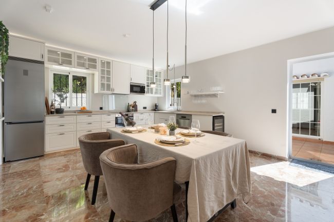 Welcome to a Refined Retreat in La Sierrezuela