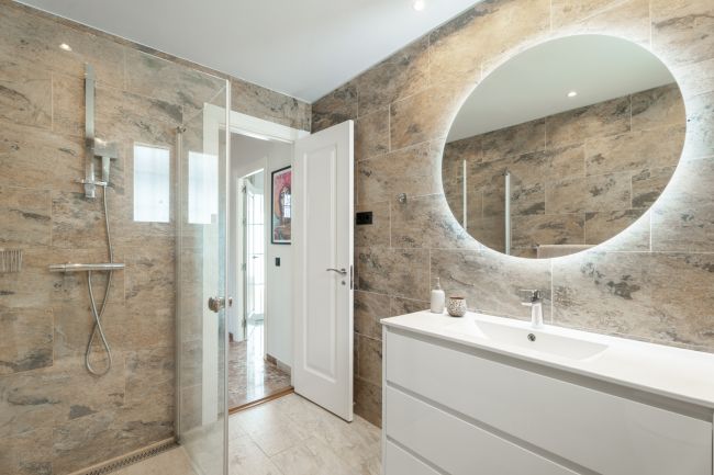 Welcome to a Refined Retreat in La Sierrezuela