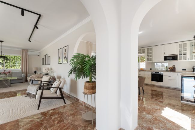 Welcome to a Refined Retreat in La Sierrezuela