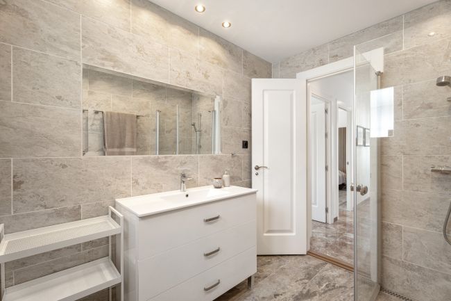 Welcome to a Refined Retreat in La Sierrezuela