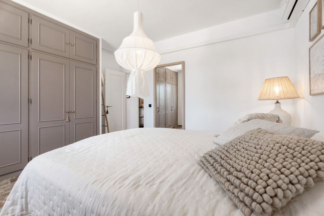 Welcome to a Refined Retreat in La Sierrezuela