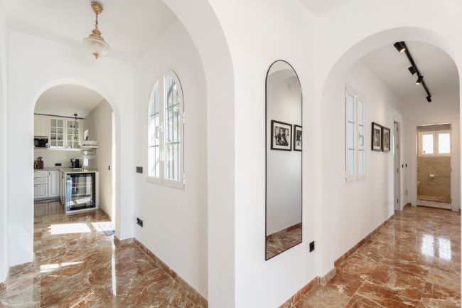 Welcome to a Refined Retreat in La Sierrezuela