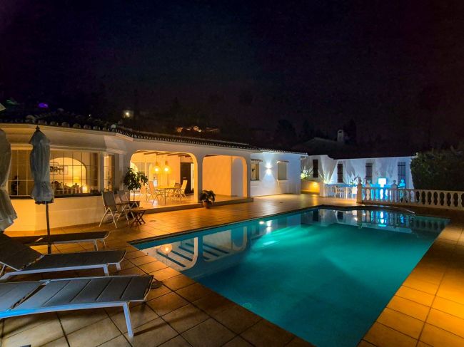 Welcome to a Refined Retreat in La Sierrezuela