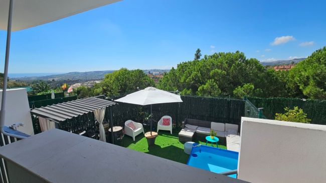 Elegant Four-Bedroom Apartment with Panoramic Views in Doña Julia, Casares