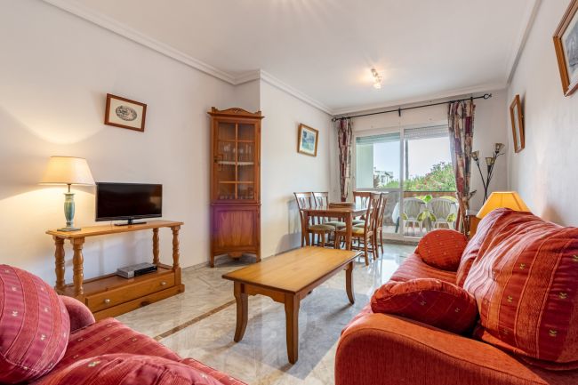 2-BEDROOM APARTMENT IN LORCRIMAR 3, NUEVA ANDALUCÍA – WALKING DISTANCE TO PUERTO BANÚS