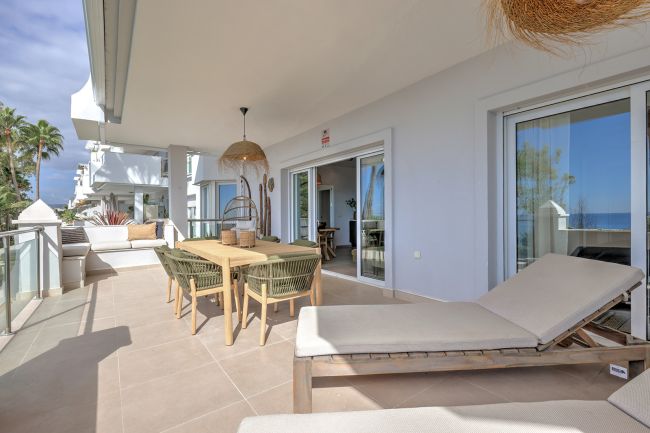 Exclusive Beachfront Penthouses and apartments – Experience Estepona at Its Finest – Stunning with Panoramic Sea Views