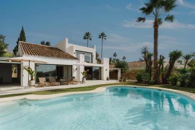 Villa til salgs i Nueva Andalucia, Marbella