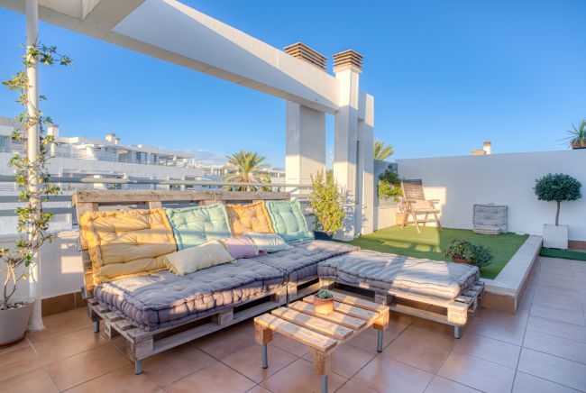 Vakker vest-vendt duplex penthouse med solarium og panoramautsikt i La Cala Golf Resort, Mijas Costa