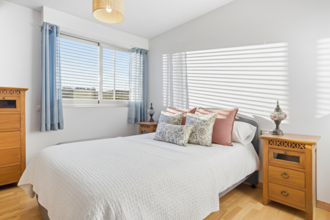 Vakker vest-vendt duplex penthouse med solarium og panoramautsikt i La Cala Golf Resort, Mijas Costa