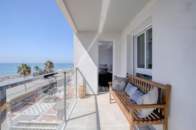Luksuriøs leilighet ved stranden i sentrale Estepona – Uovertruffen havutsikt og førsteklasses kystliv