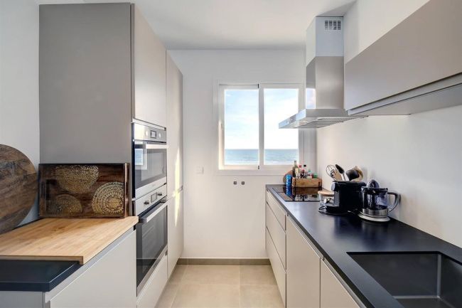 Luxury Beachfront Apartment in Central Estepona – Unmatched Sea Views and Prime Coastal Living