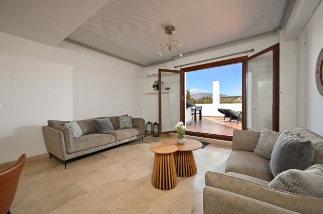 Duplex Penthouse with 3 Bedrooms and Large Terrace – Walking Distance to Beach, Golf, and Town