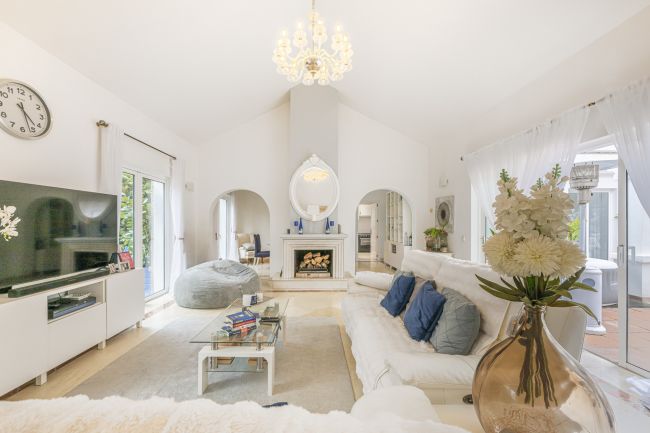 B Zone 4 bedroom villa €950,000