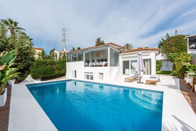 Hus i byn till salu i Nueva Andalucia, Marbella