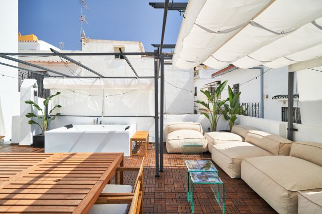 HUSE I GOLD TWN MARRELLA