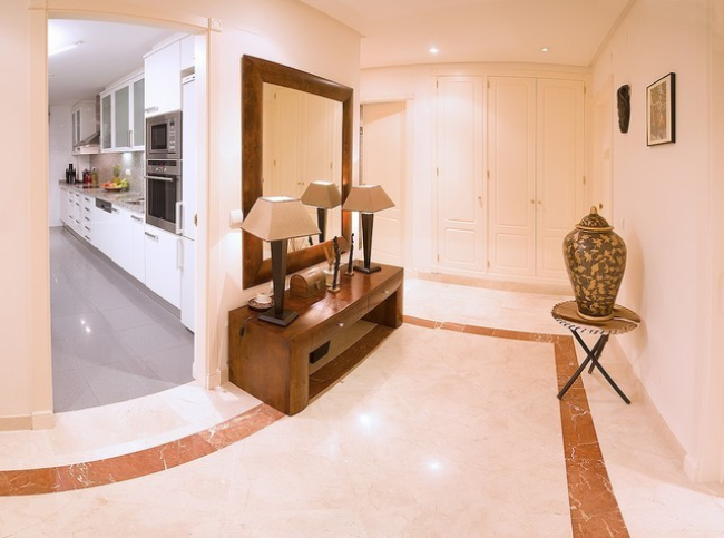 Luxury ground floor apartment in Nueva Andalucia