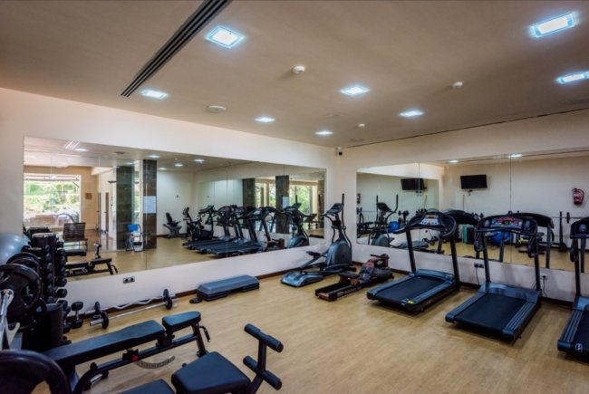 STUNING 3-BEDROOM APARTMENT   CAPANES ,BENAHAVIS ,COSTA DEL SOL