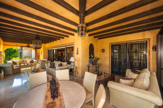 Magnificent mansion in the New Golden Mile
