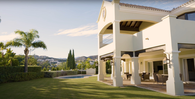 Villa til salgs i La Alqueria, Benahavis