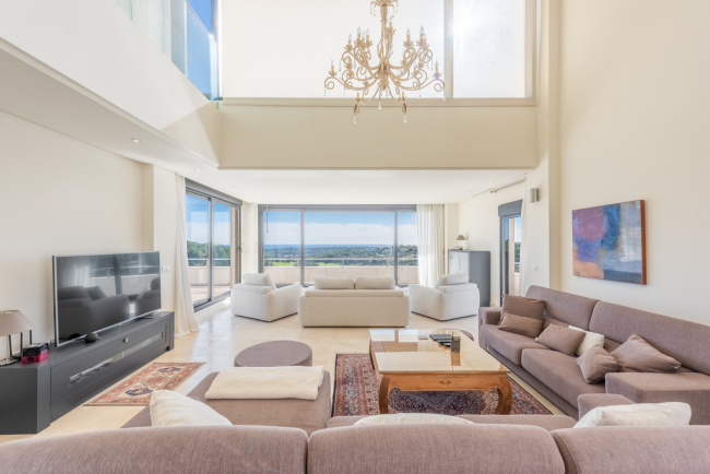 Spektakuläres Herrenhaus in La Reserva de Sotogrande mit dem besten Meer und Golfblick