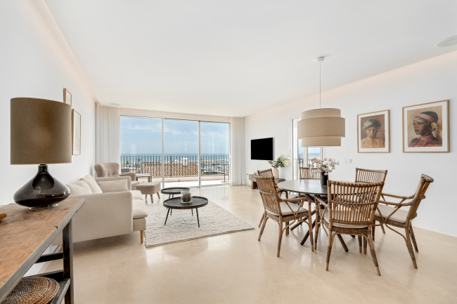 A luxurious and  contemporary designed apartment located within the the famous marina of Puerto Banus