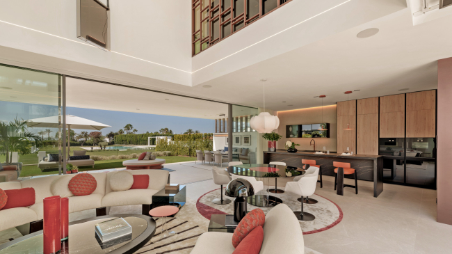 Delvis frittstående villa for salg i Marbella Golden Mile, Marbella