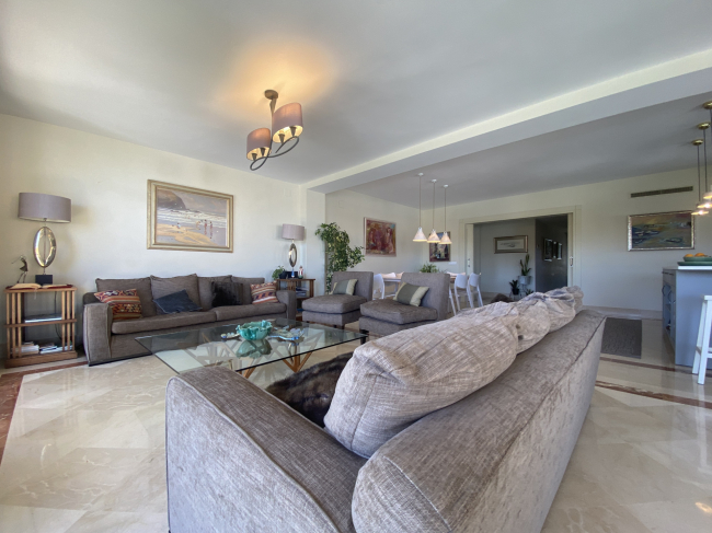 Zweistöckiges Penthouse zu verkaufen in Ribera de la Nécora, Marina de Sotogrande