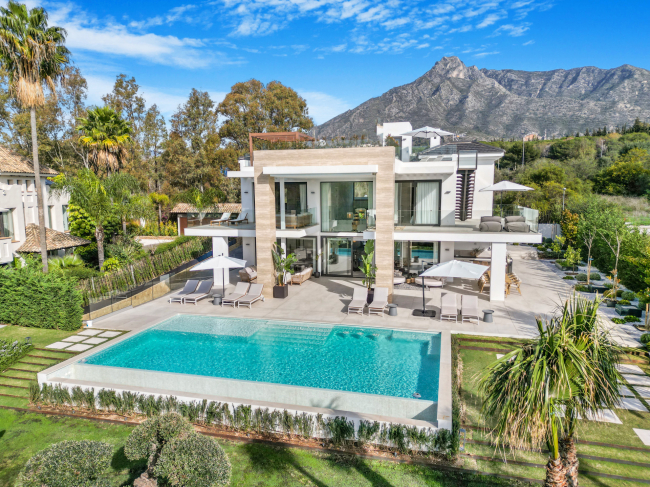 Stunning Contemporary Villa in Lomas del Marques – Marbella's Golden Mile