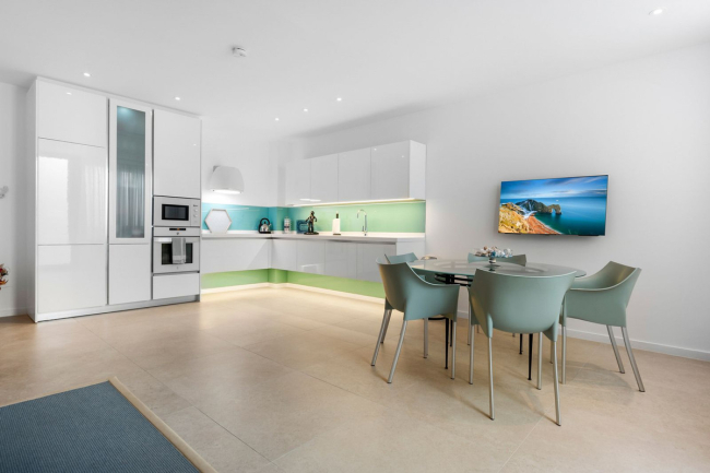 Villa for sale in Benahavis