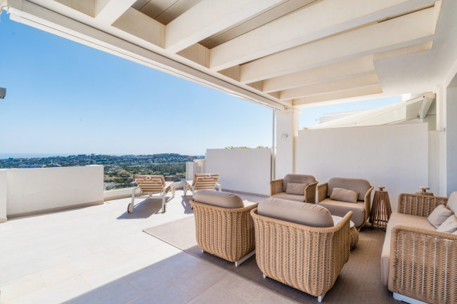 STUNNING APARTMENT IN MARBELLA